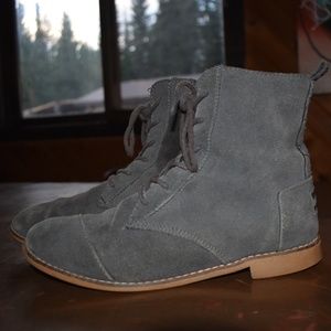 Women’s Toms grey suede boots